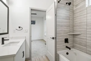 Upstairs-Shower-and-Bathtub